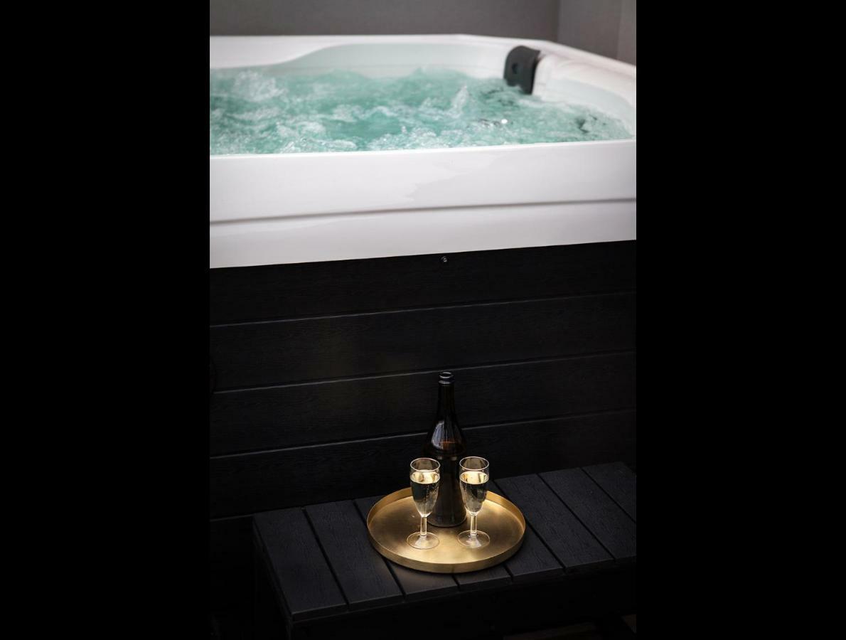 The Loft Hotel Adults Only كراكوفيا المظهر الخارجي الصورة